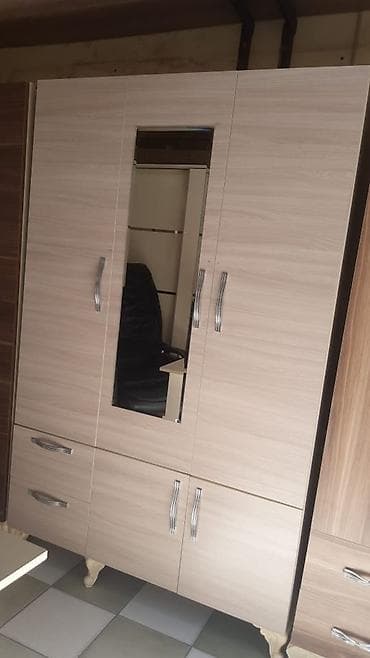 şifanerler: 3 Qapi Dolablarin Her biri anbarda mobcuddur. En 120 sm Hundurluk 2m — 2