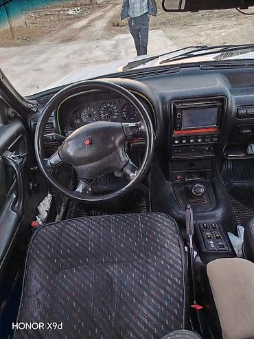 larzon disk: QAZ 3110 Volga: 2.3 l | 2003 il 314400 km Sedan — 6