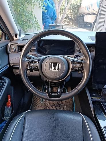 Nəqliyyat: Honda avtomobilinin salonu – geniş və müasir interyer - Dəri — 2