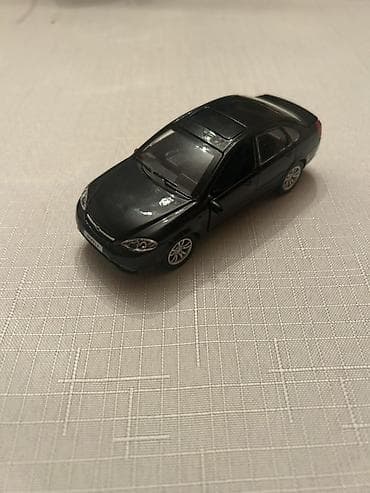 bugatti veyron qiymeti: Qara rəngli sedan tipli oyuncaq avtomobil maketi - Material: metal və — 1