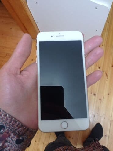 ipad 8 ikinci el: IPhone 8, Qızılı, Barmaq izi — 1