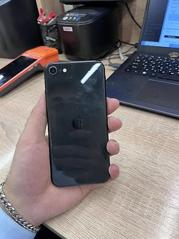 aple 8: IPhone SE 2020, 256 GB, Qara, Barmaq izi — 2