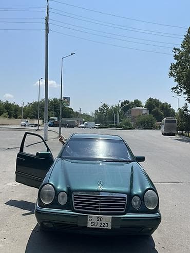 Mercedes-Benz E-Class: 2.9 l | 1997 il Sedan — 1