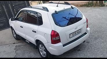 Hyundai Tucson – ağ rəngli, şəhər və kənd yolları üçün universal — 2