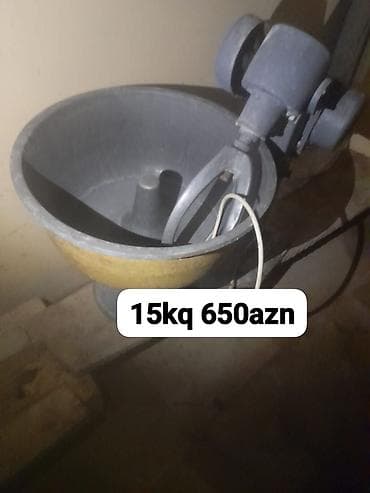 Məişət texnikası: Xəmir yoğurma maşını – 15 kq tutum - Sənaye tipli, böyük qablı model — 1