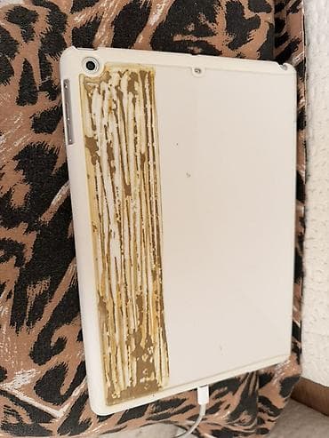 iphone 8 ekranı: Apple iPad Air, 9,7", < 64 GB — 5