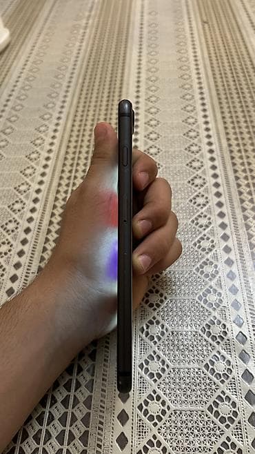 phone 8 plus: IPhone 8 Plus, 64 GB, Black Titanium — 5