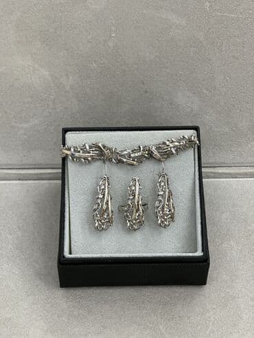 золотые серьги купить в баку: Dəstə daxildir: Üzük, Sırğa, Bilərzik, Gümüş, 925 Əyar, 25 g — 2