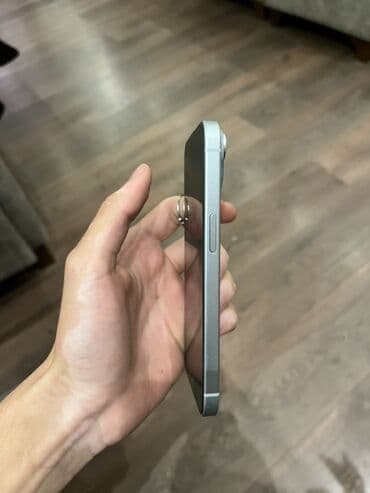 sense 5 htc one v: IPhone 15, Голубой, Face ID — 5
