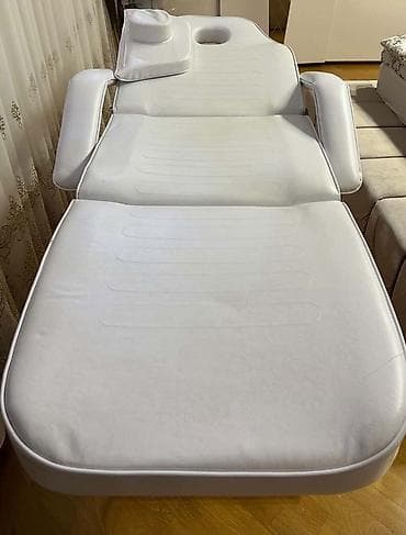 Kosmetoloji kuşetka, rəng - Ağ