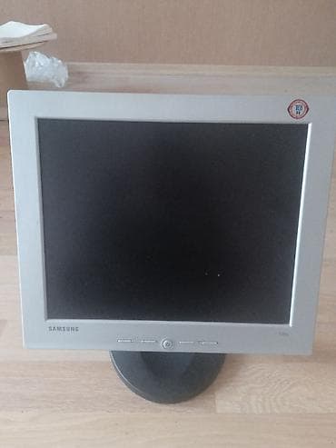 ikinci el komputer satisi: Продам два монитора: Samsung 17", он без шнуров и Beko 17". Он с — 1