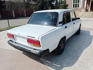 vaz 07 şiti: VAZ 2107 “LADA Riva” sedan - Kuzov: ağ rəng, 4 qapı, klassik künclü — 2