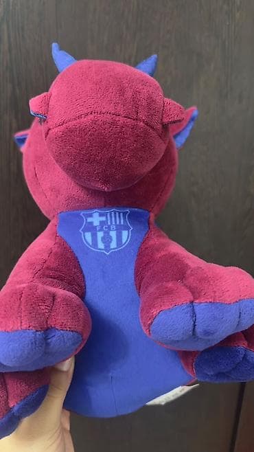 Yumşaq oyuncaqlar: FC Barcelona peluş oyuncağı – “əjdaha” maskotu - Rənglər: bordo və — 3