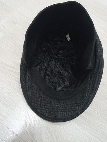 Kişi üçün klassik ingilis stili “newsboy/flat cap” papaq. - Rəng