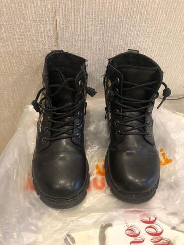 детская обувь взрослых: Yaxshi veziyyetde,mexli,botinka,ботинки,33 размера — 1