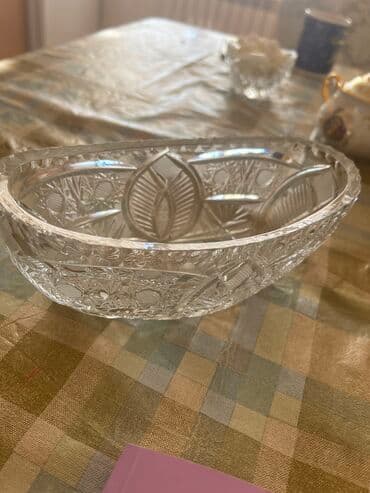 şəkərbura paxlava sifarişi: 2 eded konfet qabi, teki 25 azn — 1