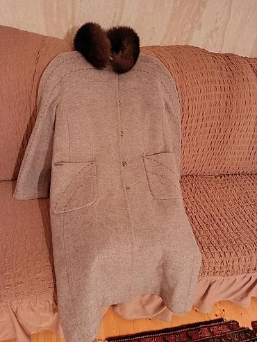 Qadın palto - Klassik, dizdən aşağı uzunluqda kəsim - Yumşaq