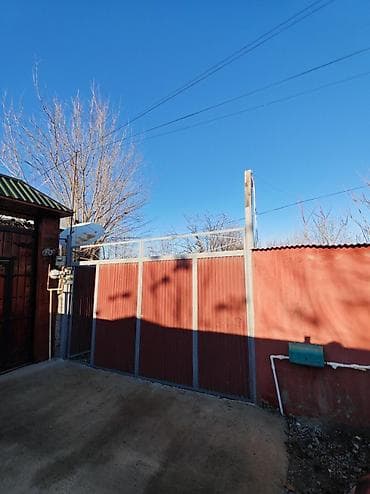 dezgahlar satilir: 6 otaq. 160 kv. 10 sot. Kupçalı. Horadiz şəhəri, mərkəzdə 2 mərtəbəli — 3