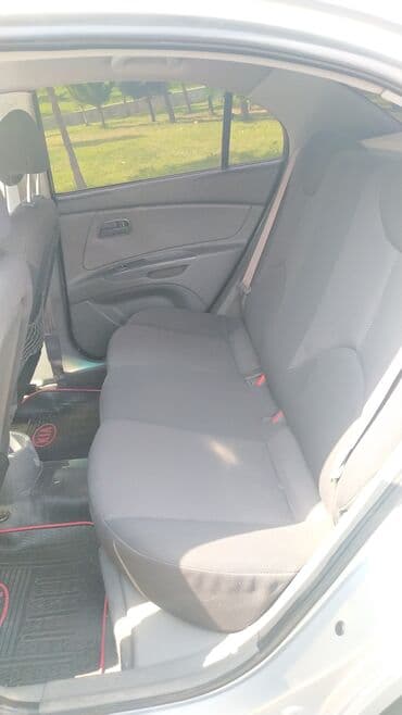 lada kalina 2005: Kia Rio: 1.5 l | 2008 il Sedan — 16