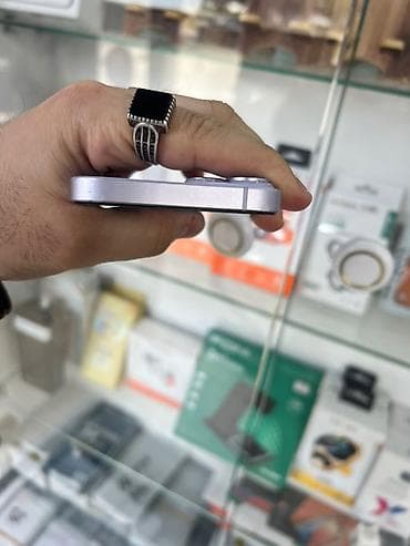 iphone 16 sade: IPhone 14 — 4