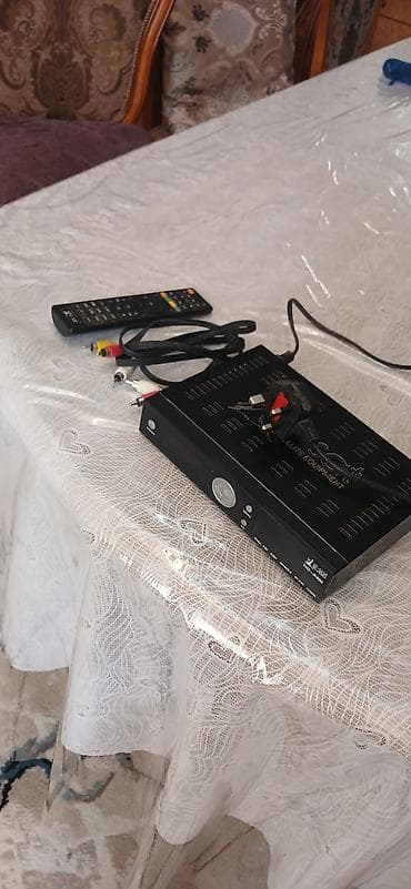 Tüner aparatı krosnu üçün tam işlək vəzyədədi həm HD kabelə işləyir