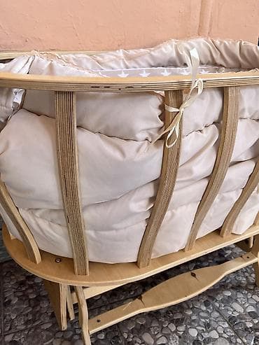 Uşaq mebeli: Oğlan və qız üçün, İşlənmiş, Yumru, Beşik, Dəst ilə, Matrassız, Yellənmə mexanizm ilə — 2