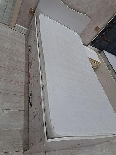 yer suren: Qız üçün, Çarpayı, Bazasız, Matras ilə, Siyirməli — 6