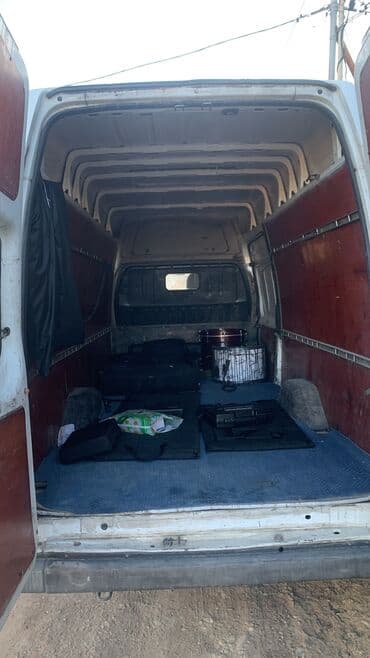 Peyk antenalarının quraşdırılması: Salam Ford transit Yük yerinin uzunluğu 4 metr Eni 175 sm Hündürlük — 4