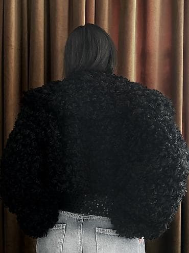 brend paltarlar: Modeli crop kürkdür,Milamir'dən alınıb. Çox geyinilib amma şəkildən — 2