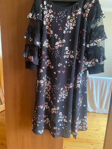 qadın kurkləri: Qadın geyimləri dəsti 1) Qara məxmər kostyum - 2 hissə: pencək və — 3