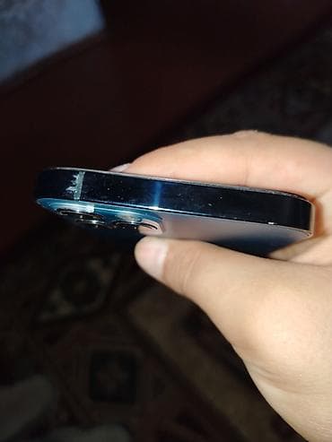 tv disk: IPhone 12 Pro, Göy, Face ID — 3