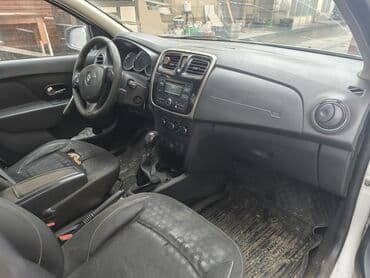 Alfa Romeo: Renault Logan sedan - Rəng: ağ - Yanacaq: benzin - Ötürücü: ön - — 3