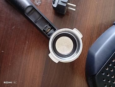 cubuqlar: Qəhvə maşını Delonghi, Yarımavtomat, Kapuçinator ilə — 5