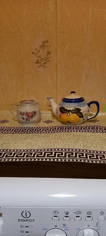 Süfrə qab-qacaqı: Mətbəx qabları dəsti – keramika və şüşə Tərkib: - Keramika çaydan — 1