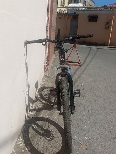 velosiped kameri: Dağ velosipedi – 26” təkərlər - Geniş, dişli 26” off-road təkərlər — 3
