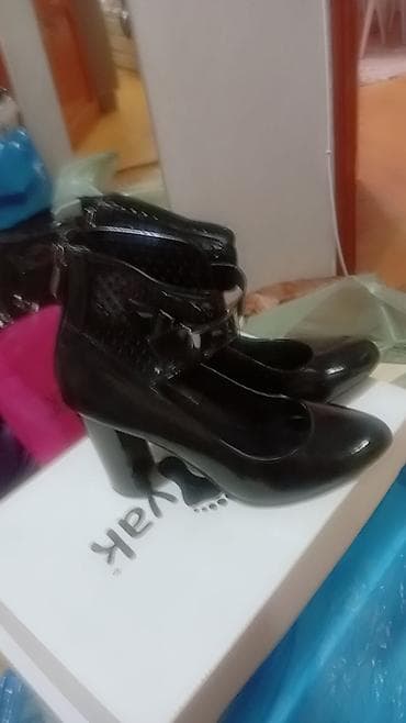 Tuflilər: 36 40 razmer 1) Kəmərli modellər - Material: parlaq dərimsi üst - — 1