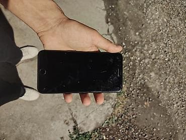 iphone 7 satisi: IPhone 7 Plus, Qara — 2