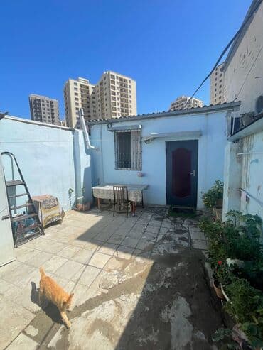 20-ci sahə 3 otaqlı, 73 kv. m, Orta təmir