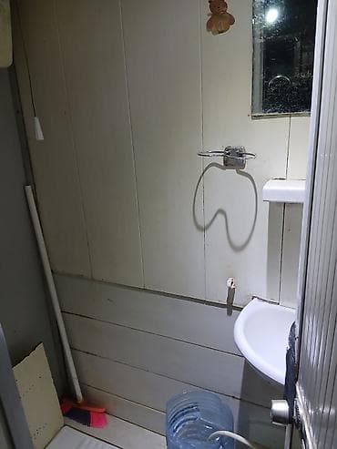 1 однокомнатная квартира: Nzs-də 1 otaqlı ev kirayə verilir. Blok tipli apartman ev. 22,15 — 7