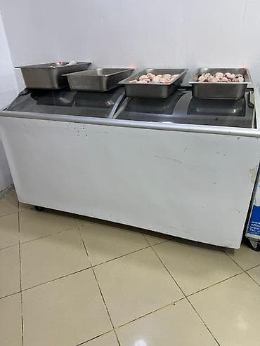 Dondurucu satilir 650azn.Tam ideal veziyyetdedi.Hec bir problemi