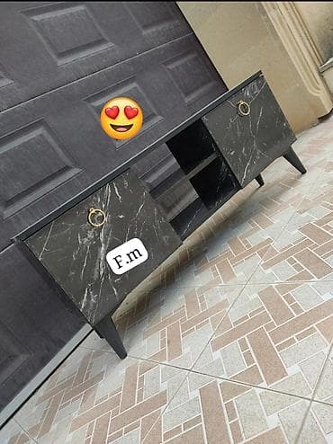 mebel aksesuari: Yeni, Düz TV altlığı, Polkalı — 1