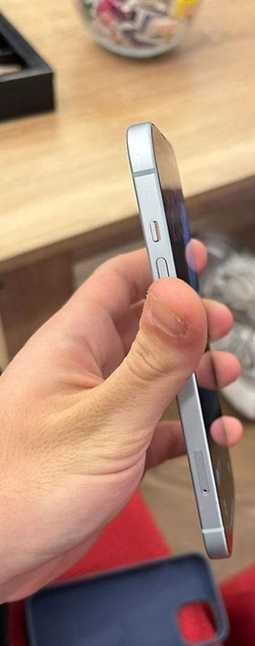 IPhone 15, 128 ГБ, Белый, Беспроводная зарядка, Face ID — 6