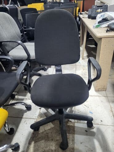 офисные кресла: Ofis kreslilari tekerli,ve tekersiz. ela veziyyetdedirler.hec bir — 9