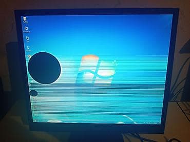 Fujitsu Siemens LCD monitor - Ekran ölçüsü: təqribən 19–20 düym