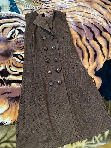 Qadınlar üçün qolsuz uzun jilet/plaş-stil paltar. - Rəng: tünd