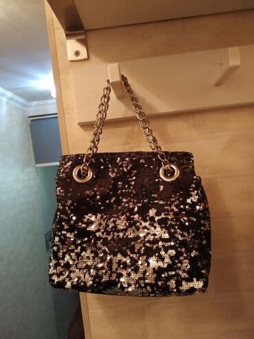 Вечерняя сумочка куплена в Голландии