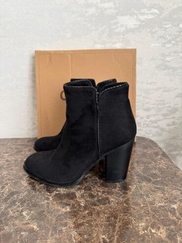 lak çəkmələr: Qısaboğaz, Ölçü: 37, rəng - Qara, Yeni — 2