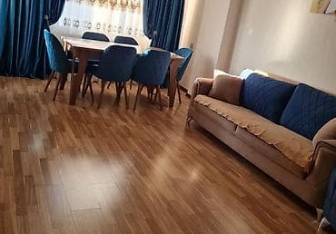 Bir evden satış masa desti 6 stulla masa açılır 400₼. Divan açılmır