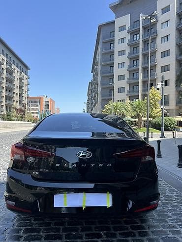 koreyadan avtomobil getirmek: Hyundai Elantra: 2 l | 2018 il Sedan — 10