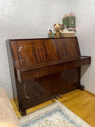 Fortepiano satilir Pianino. Sumqayit. Elaqe ucun WhatsApp uzerinden
